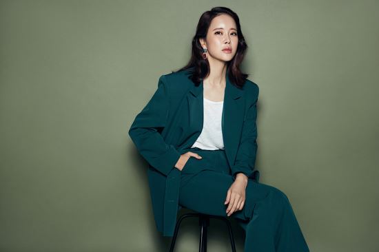 Baek Ji Young dan Ong Seong Wu Akan Berkolaborasi Untuk Lagu Baru Mei ini